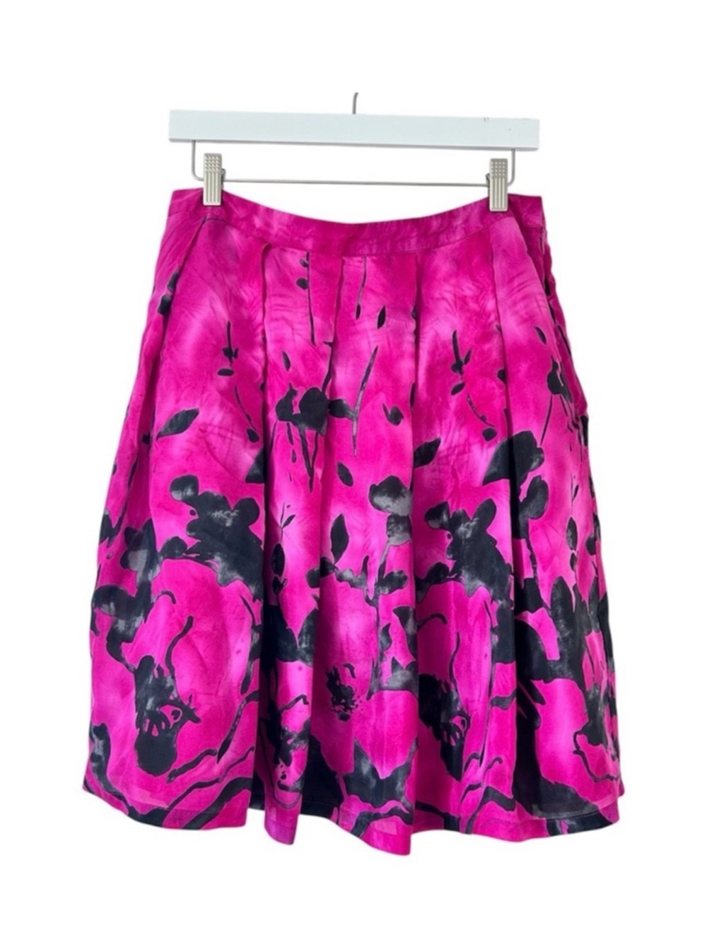 Victor Alfaro Vibrant Magenta and Black A-Line Skirt